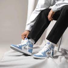 נעלי נייק אייר ג'ורדן | Nike Air Jordan 1 Retro Hyper Royal