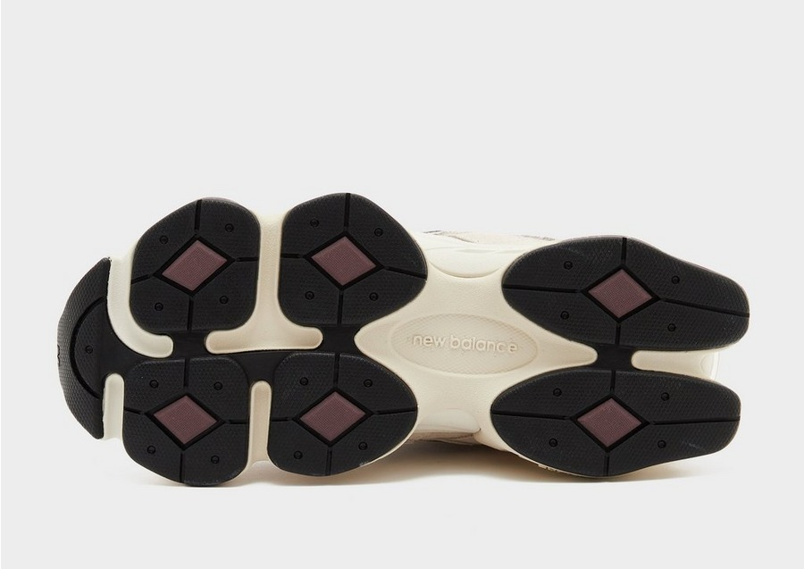 New Balance 9060 – Sea Salt and Linen