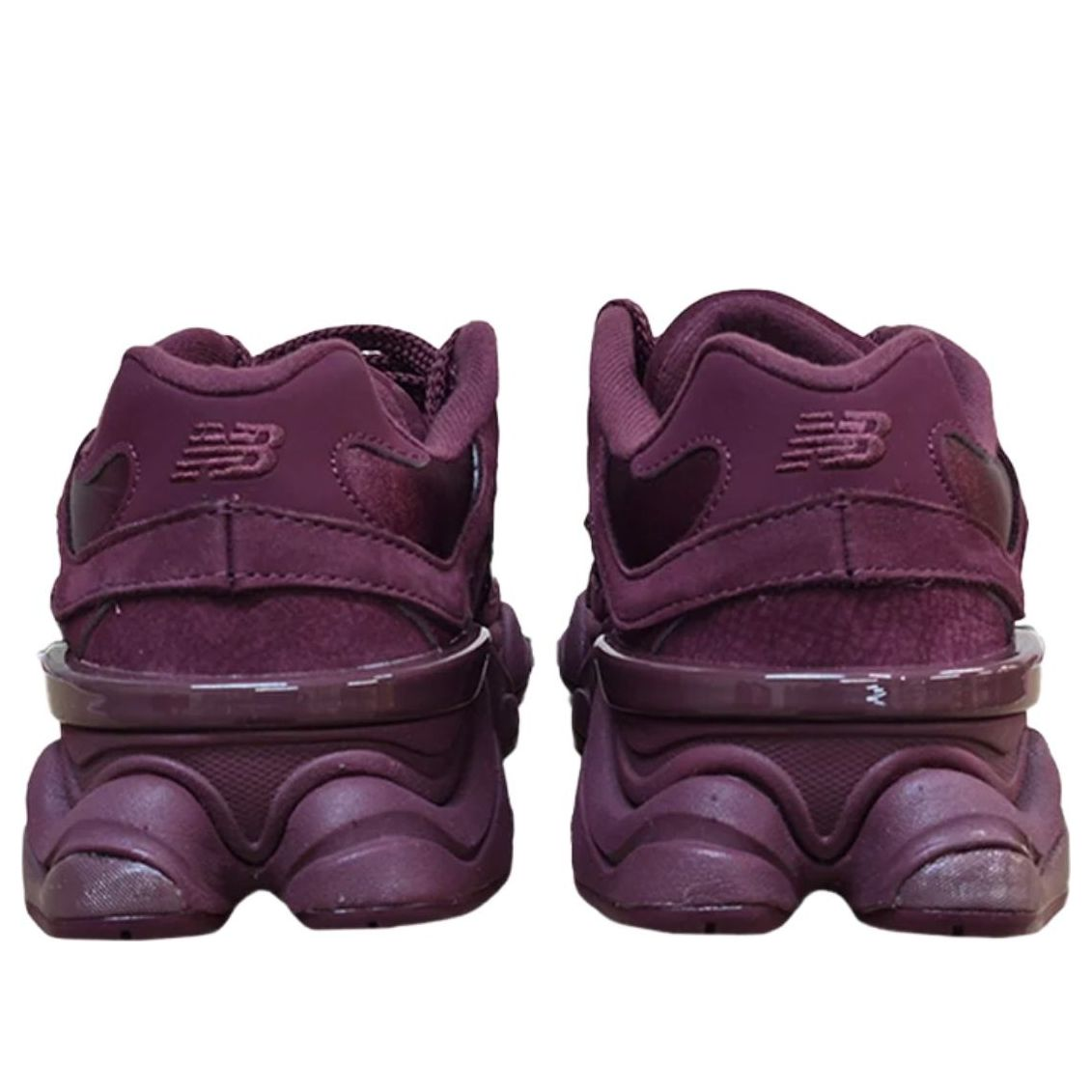 New Balance 9060 – Burgundy