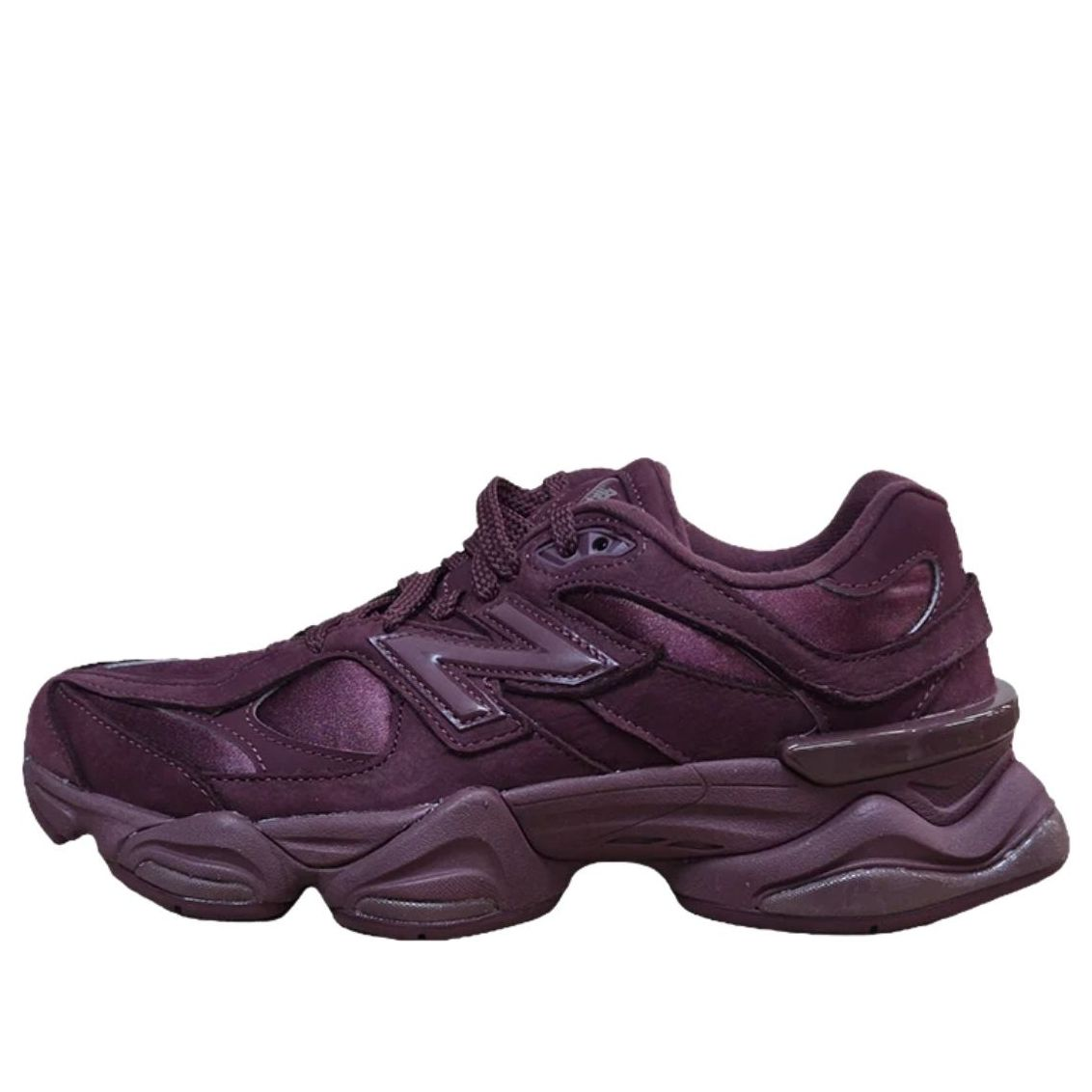 New Balance 9060 – Burgundy