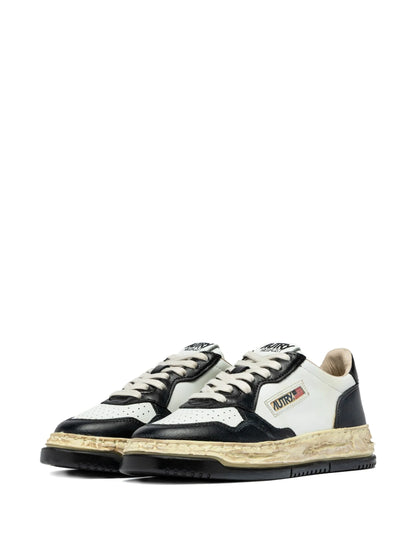 Outlet | Autry Super Vintage Low Maison Mihara Yasuhiro White Black