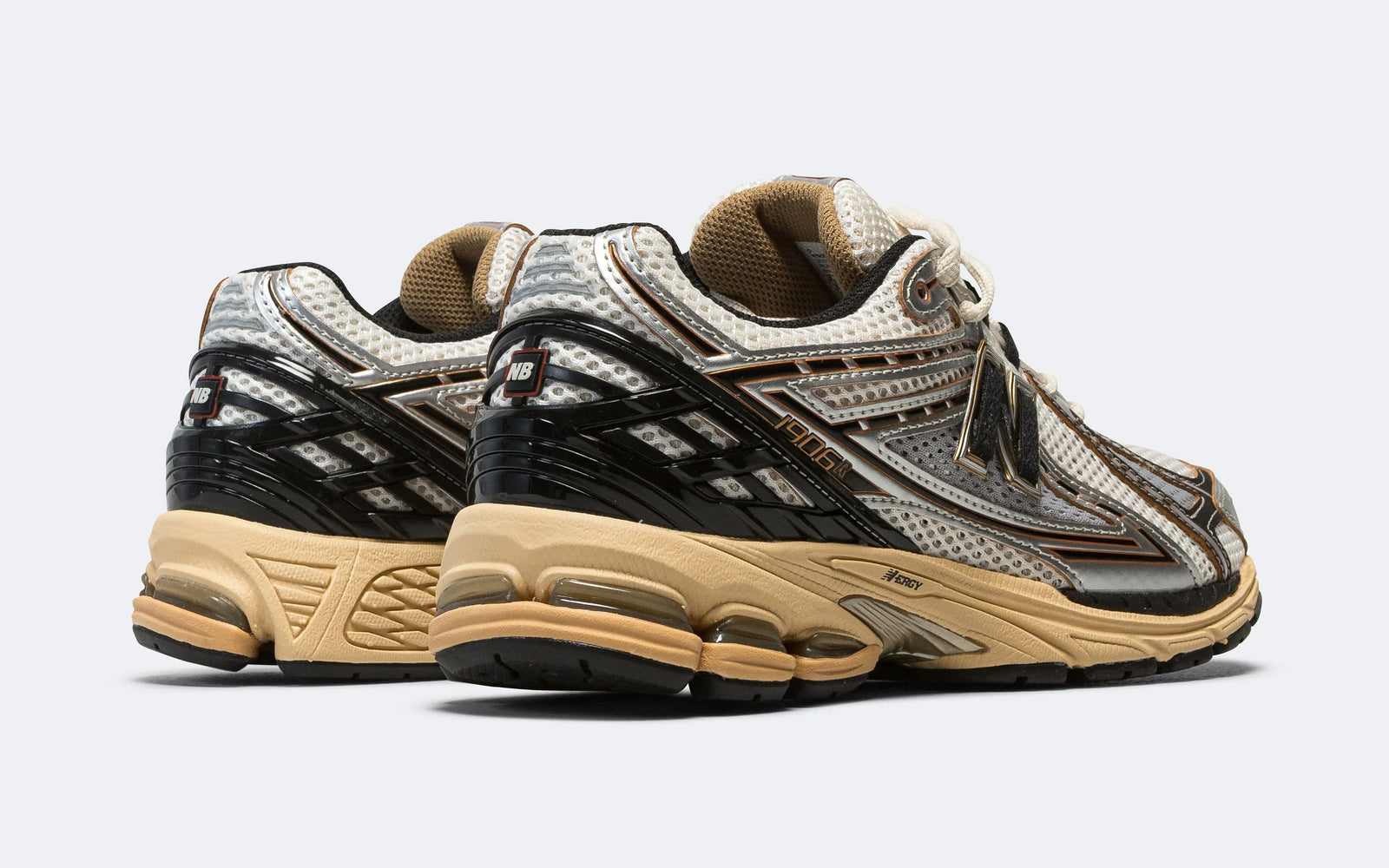 New Balance 1906 – Vintage Silver
